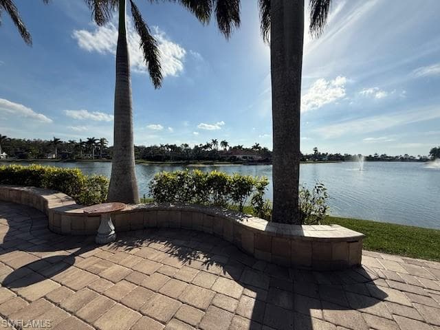 4801 Corian Ct, Naples, FL 34114-25