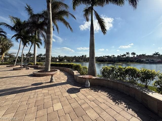 4801 Corian Ct, Naples, FL 34114-26