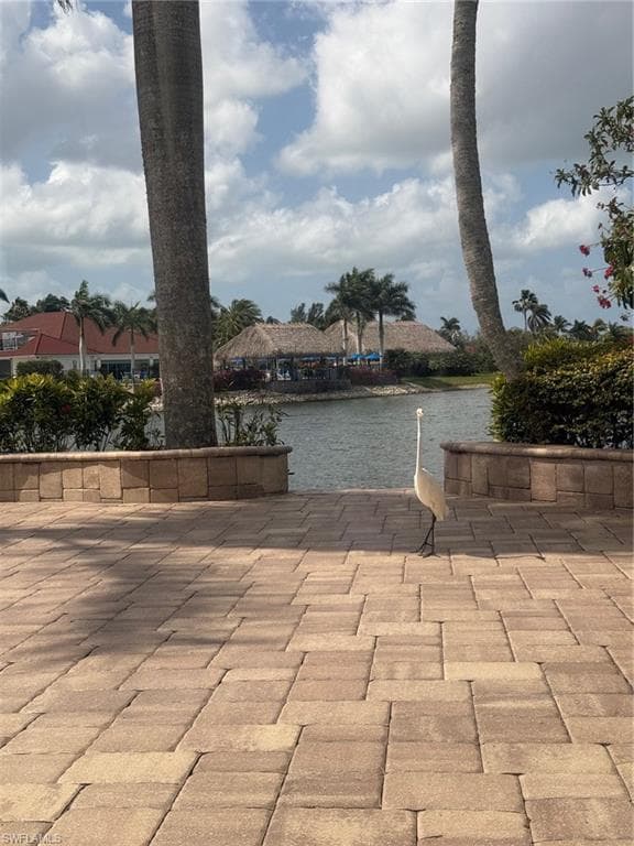 4801 Corian Ct, Naples, FL 34114-40
