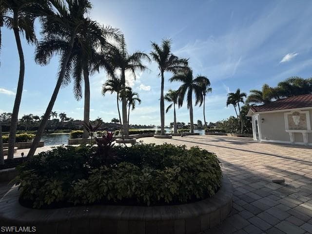 4801 Corian Ct, Naples, FL 34114-6