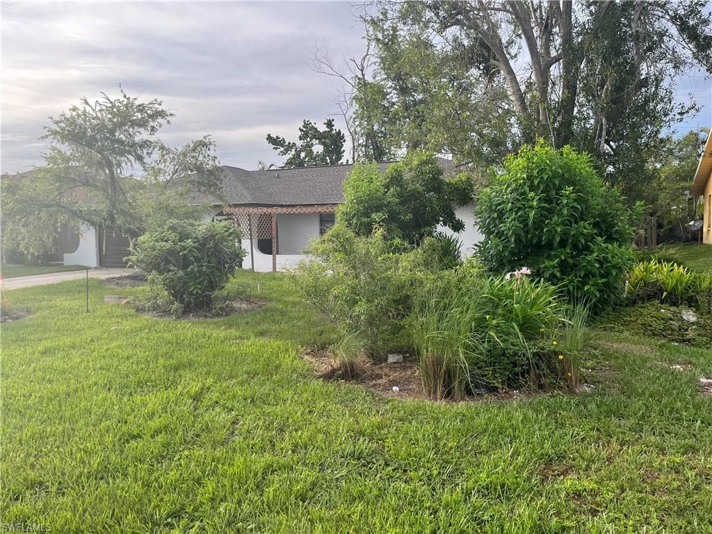 1513 52nd Ln, Cape Coral, FL 33914-1