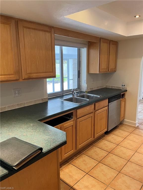 1513 52nd Ln, Cape Coral, FL 33914-5