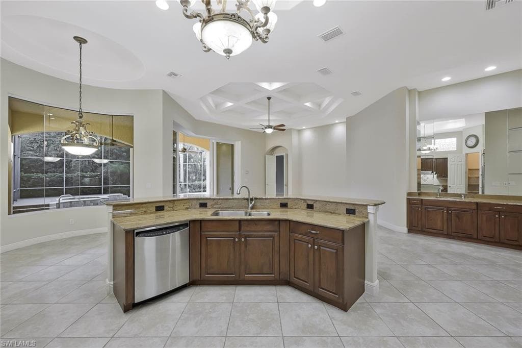 5616 Hammock Isles Dr, Naples, FL 34119-10