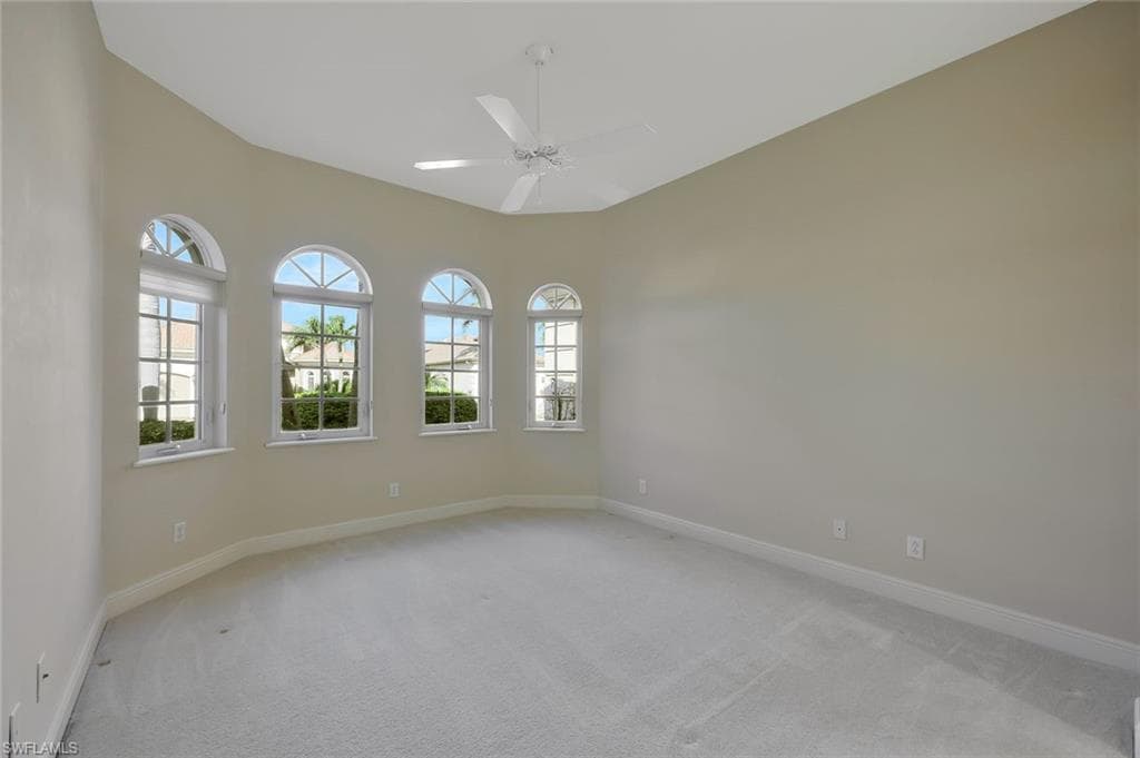 5616 Hammock Isles Dr, Naples, FL 34119-19