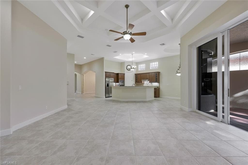 5616 Hammock Isles Dr, Naples, FL 34119-7