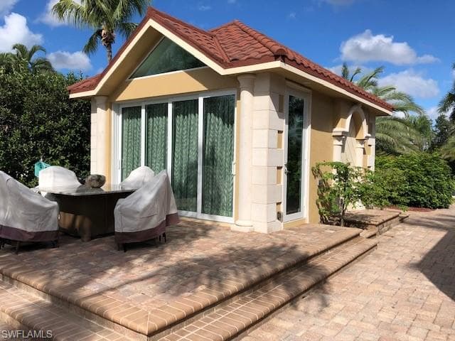 4713 Southern Breeze Dr, Naples, FL 34114-6