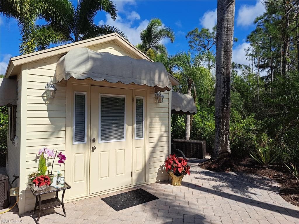 4928 Coach Ln, Naples, FL 34114-13