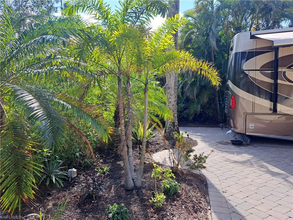 4928 Coach Ln, Naples, FL 34114-14