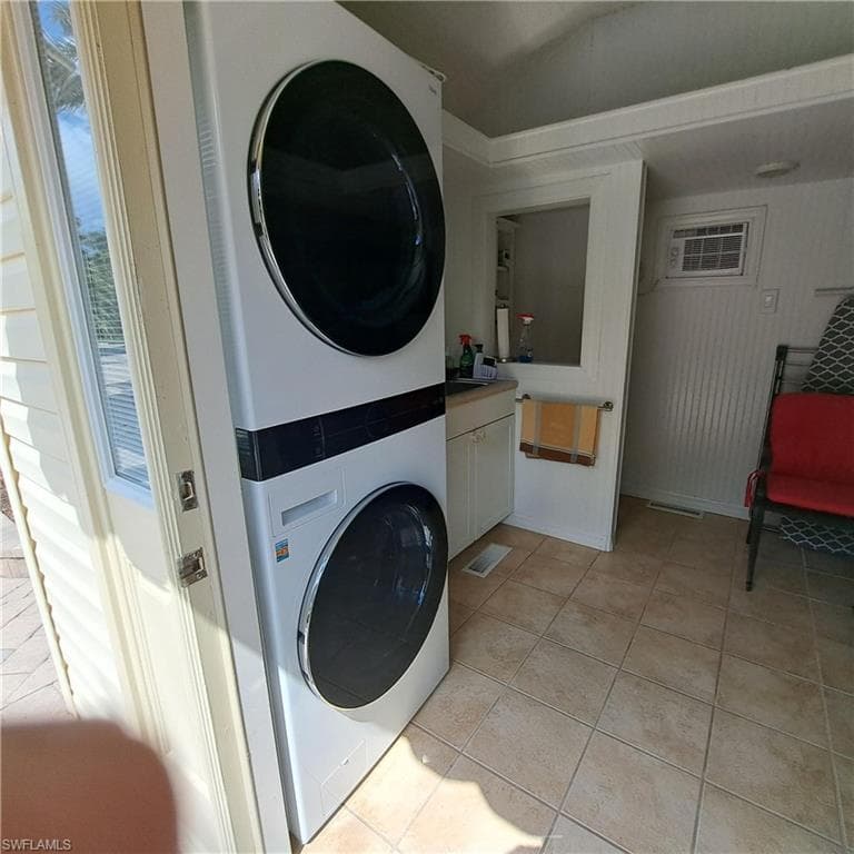 4928 Coach Ln, Naples, FL 34114-16