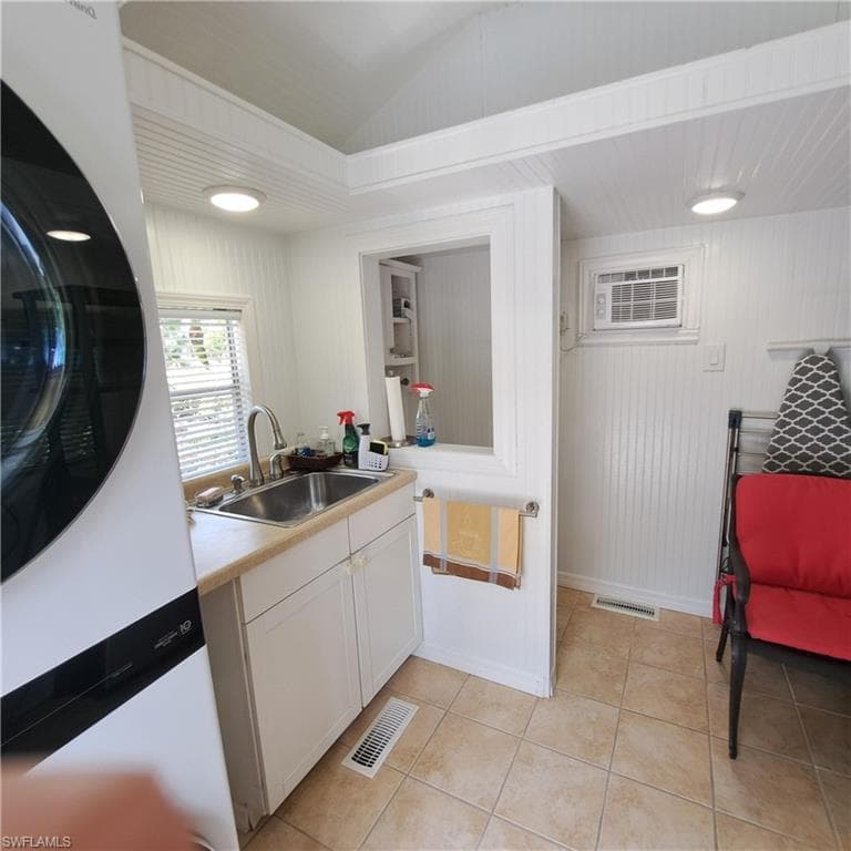 4928 Coach Ln, Naples, FL 34114-18