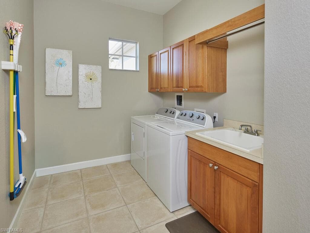 10331 Autumn Breeze Dr 202, Estero, FL 34135-23