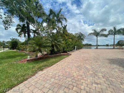 4629 Southern Breeze Dr, Naples, FL 34114-3