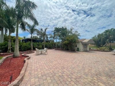 4629 Southern Breeze Dr, Naples, FL 34114-6
