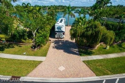 4629 Southern Breeze Dr, Naples, FL 34114-7