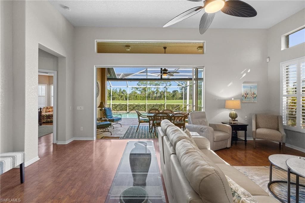 1845 Pondside Ln, Naples, FL 34109-10