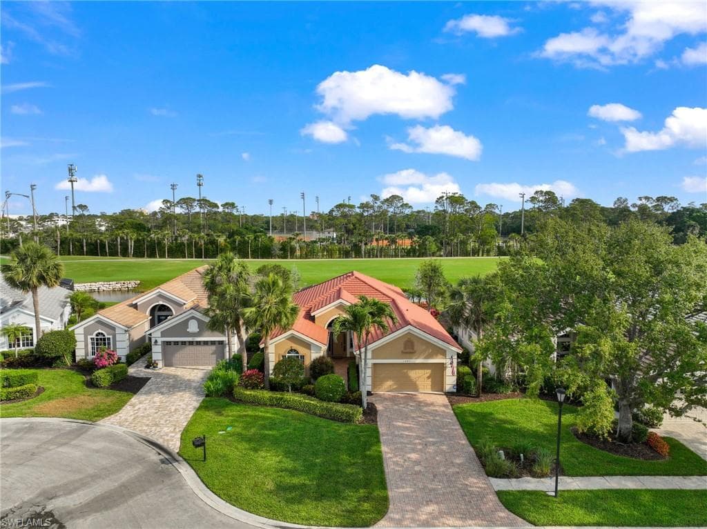 1845 Pondside Ln, Naples, FL 34109-35