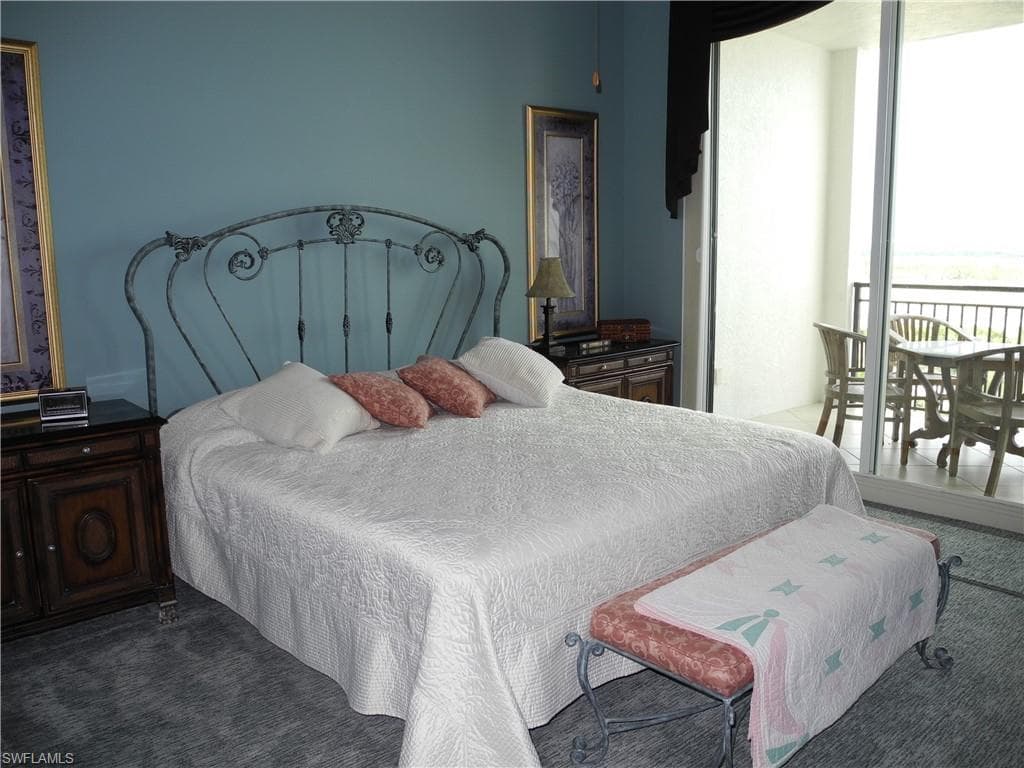 445 Cove Tower Dr 1702, Naples, FL 34110-19