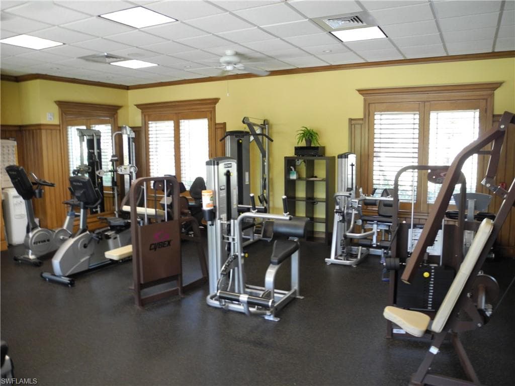 445 Cove Tower Dr 1702, Naples, FL 34110-36