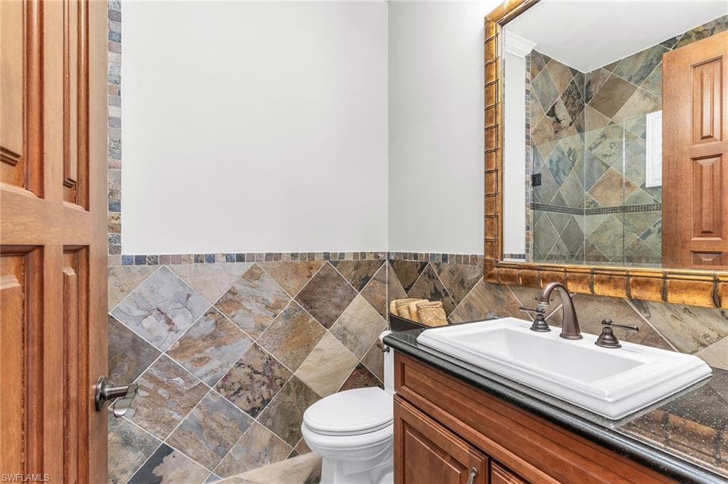 1411 Quintara Ct, Marco Island, FL 34145-18