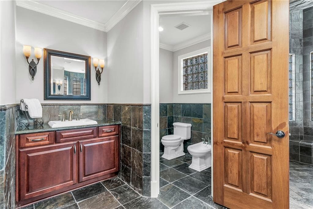 1411 Quintara Ct, Marco Island, FL 34145-25