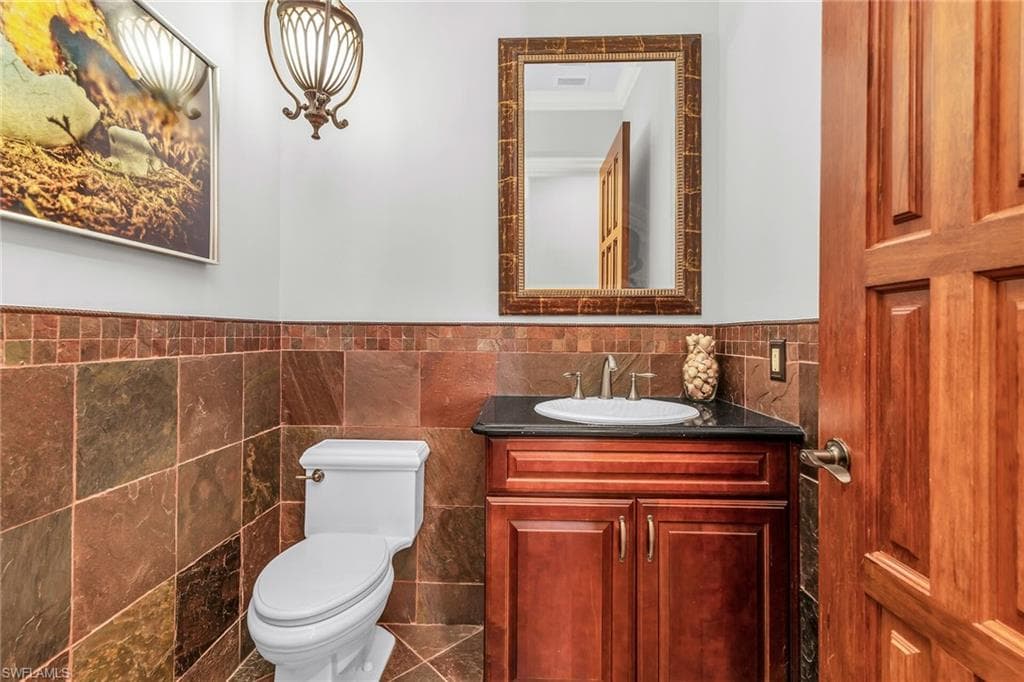 1411 Quintara Ct, Marco Island, FL 34145-29