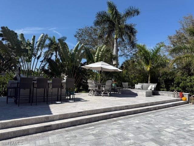 4670 Southern Breeze Dr, Naples, FL 34114-9