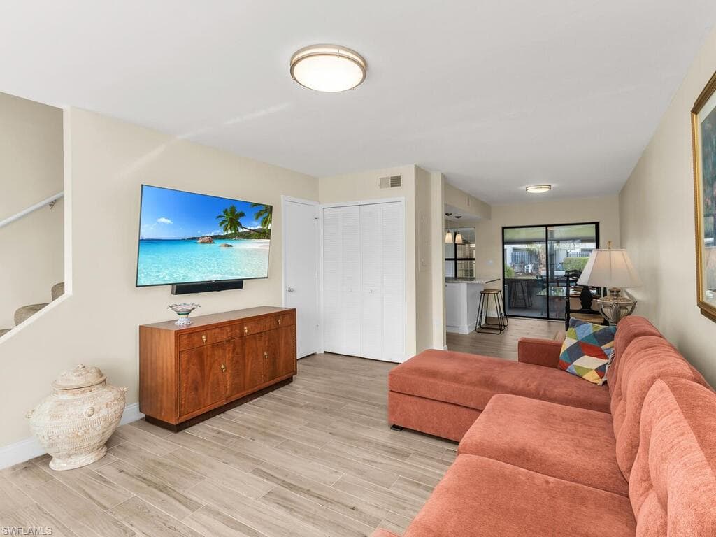 144 Clyburn Way W, Marco Island, FL 34145-9