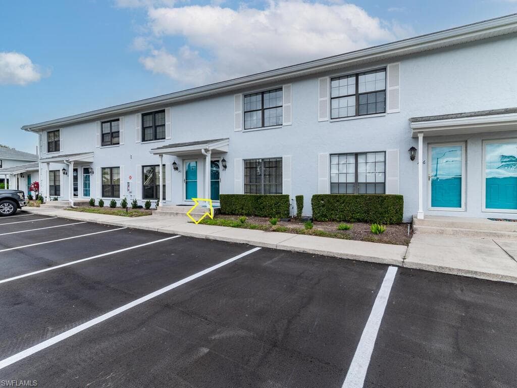 144 Clyburn Way W, Marco Island, FL 34145-19