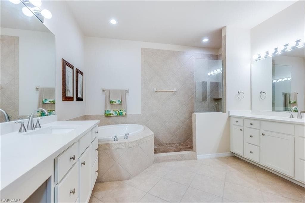 12867 Carrington Cir 1-203, Naples, FL 34105-21