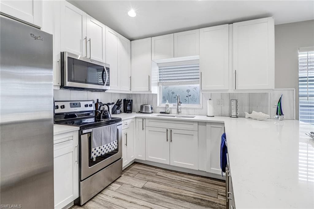 851 102nd Ave N, Naples, FL 34108-2