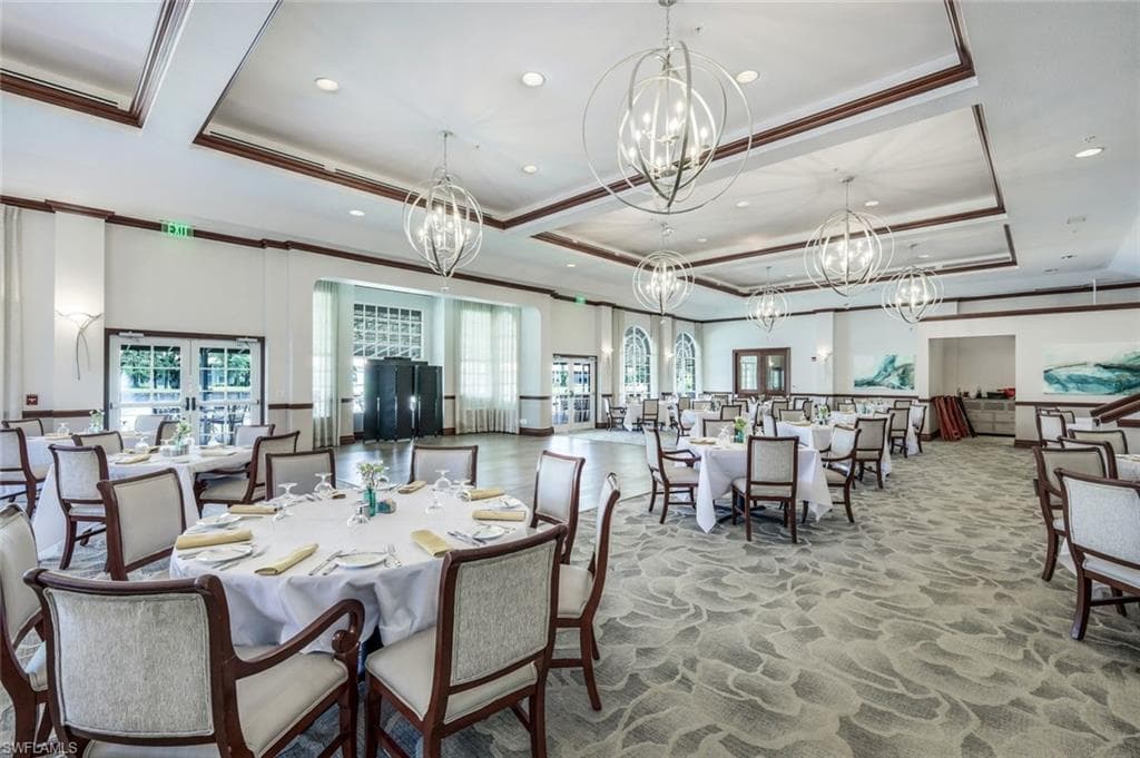 5576 Lago Villaggio Way, Naples, FL 34104-34