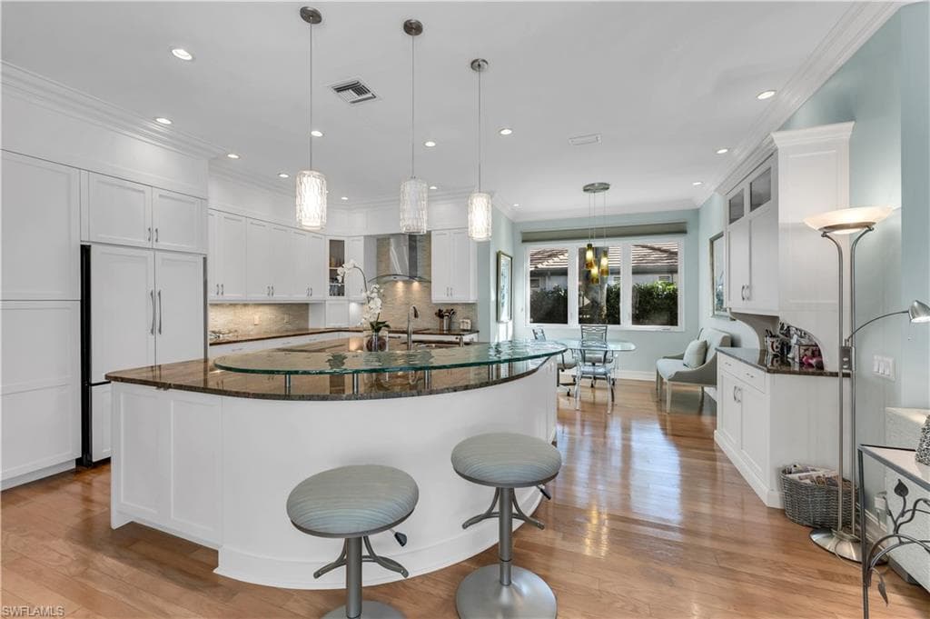413 Rosemeade Ln, Naples, FL 34105-8
