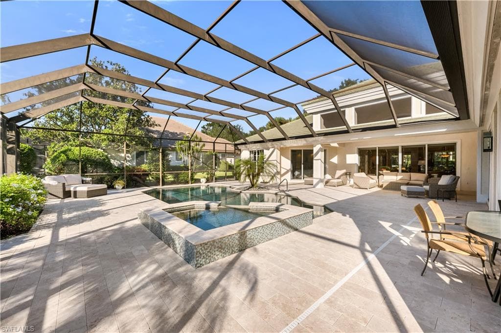 413 Rosemeade Ln, Naples, FL 34105-22