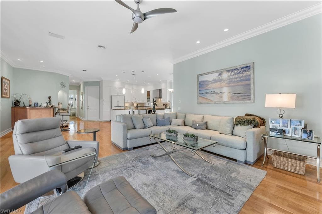 413 Rosemeade Ln, Naples, FL 34105-5