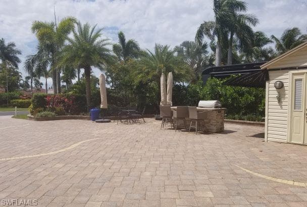 4774 Southern Breeze Dr, Naples, FL 34114-3