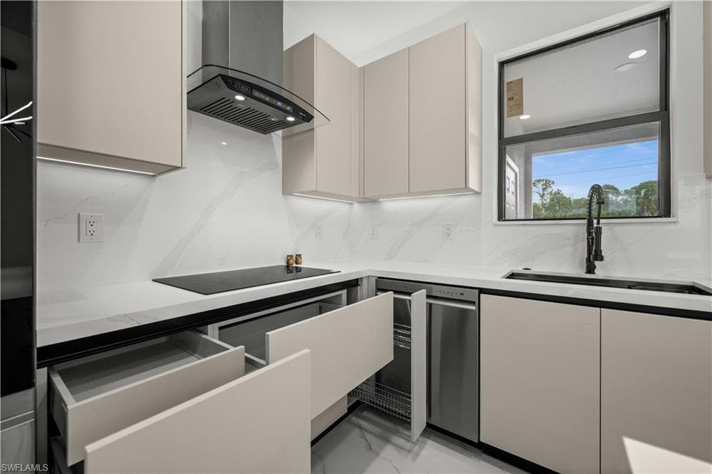 1415 18th Ter, Cape Coral, FL 33993-10