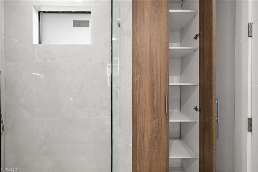 1415 18th Ter, Cape Coral, FL 33993-15