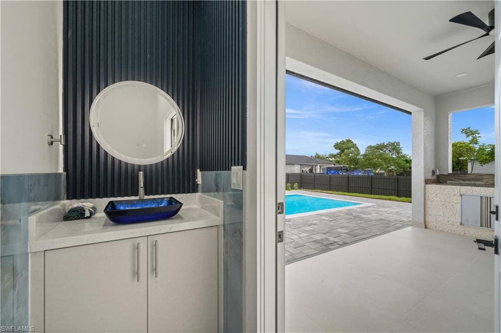 1415 18th Ter, Cape Coral, FL 33993-24