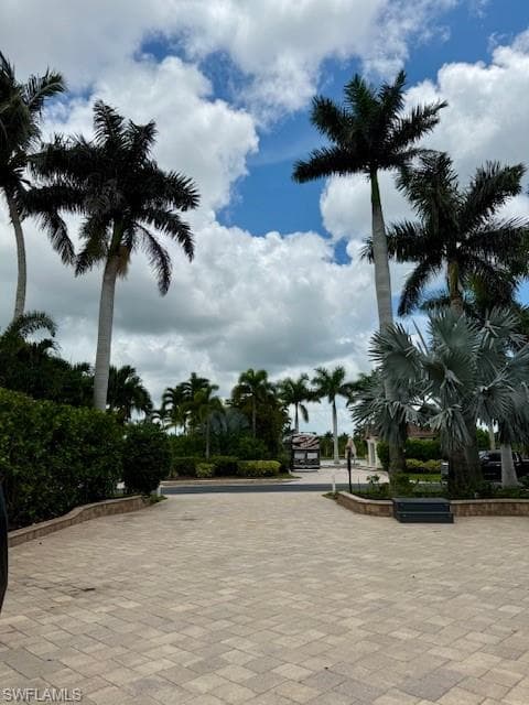 4826 Southern Breeze Dr, Naples, FL 34114-2