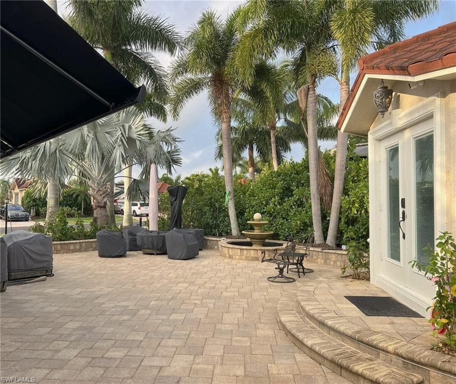 4826 Southern Breeze Dr, Naples, FL 34114-5