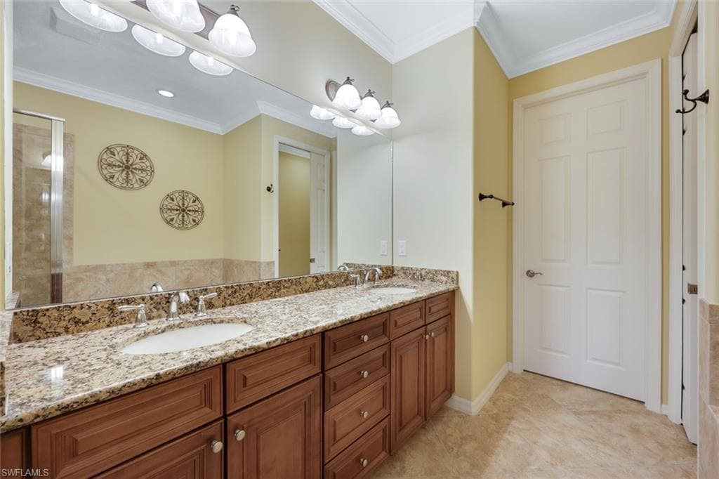 9027 Alturas Ln 3304, Naples, FL 34113-11