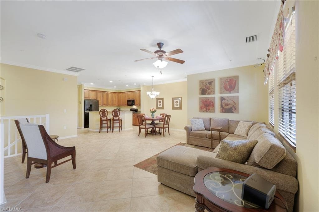 9027 Alturas Ln 3304, Naples, FL 34113-4