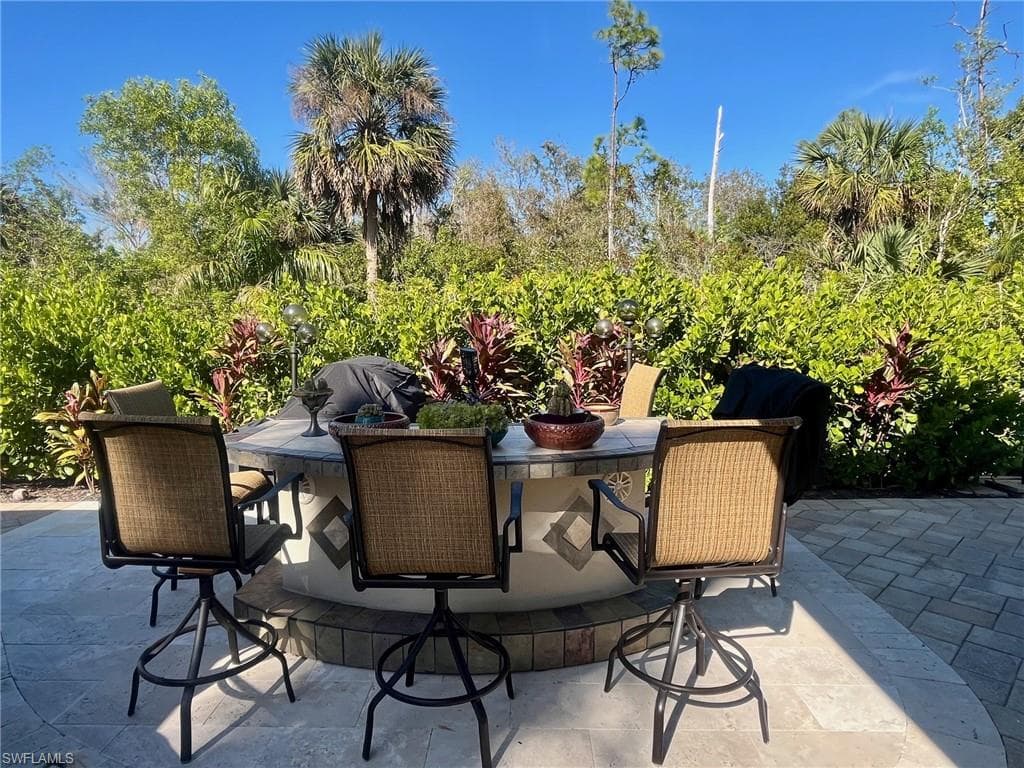 4834 Southern Breeze Dr, Naples, FL 34114-6
