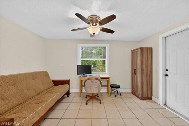 3821 Golden Gate Blvd E, Naples, FL 34120-20