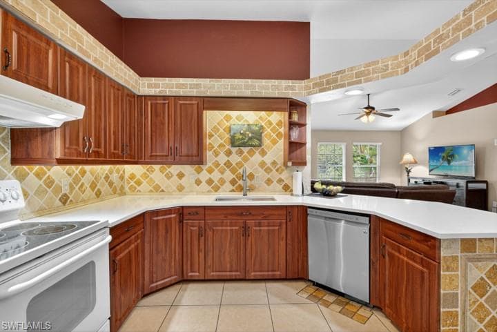 3821 Golden Gate Blvd E, Naples, FL 34120-24