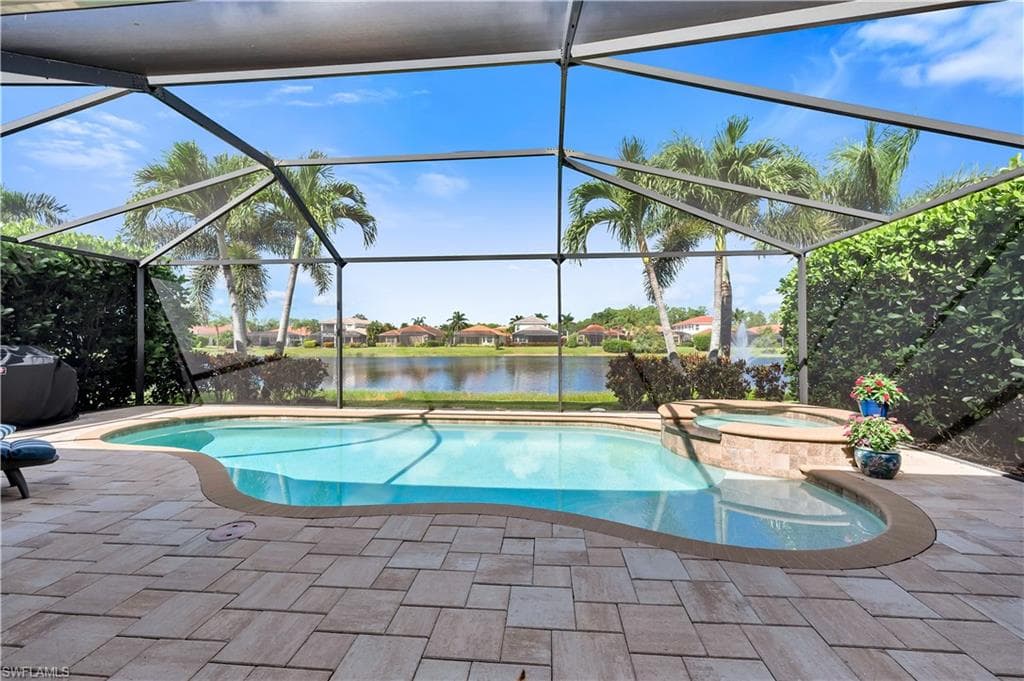 7802 Martino Cir, Naples, FL 34112-28