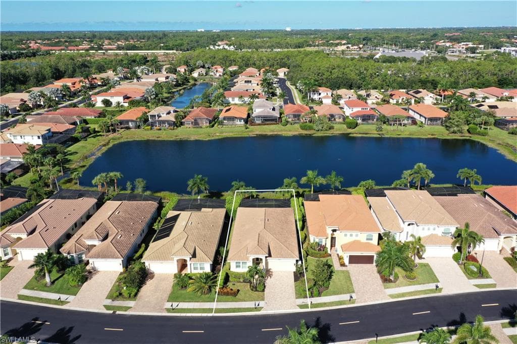 7802 Martino Cir, Naples, FL 34112-2