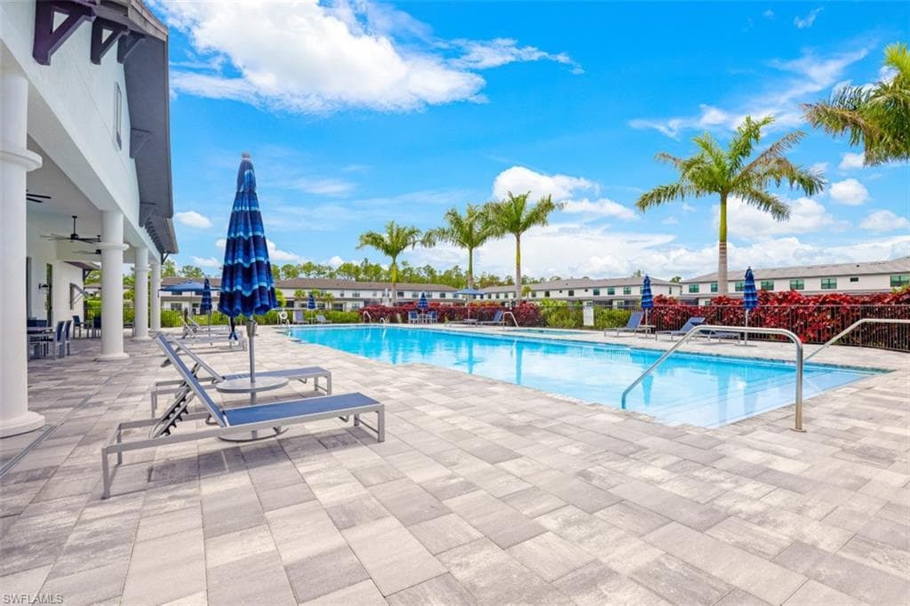 7570 Rockefeller Dr, Naples, FL 34119-30