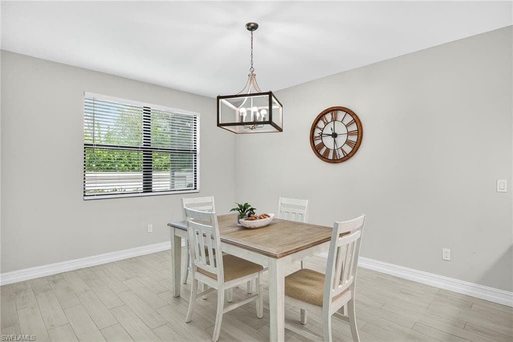 7570 Rockefeller Dr, Naples, FL 34119-7