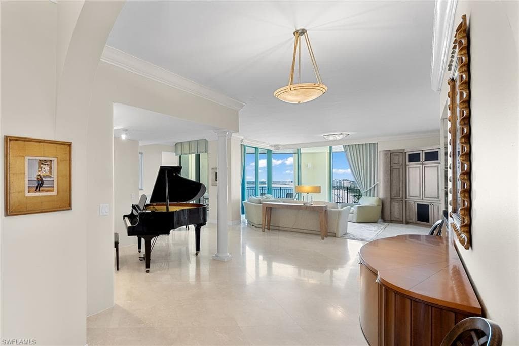 960 Cape Marco Dr 2001, Marco Island, FL 34145-8
